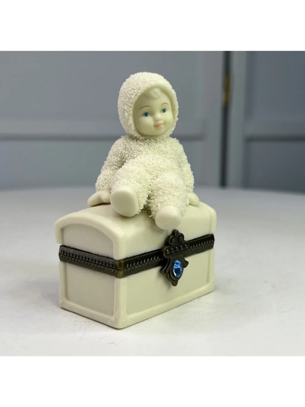 Dept 56 Snowbabies Royal Treasure March Aquamarine Trinket Box Figurine 2000